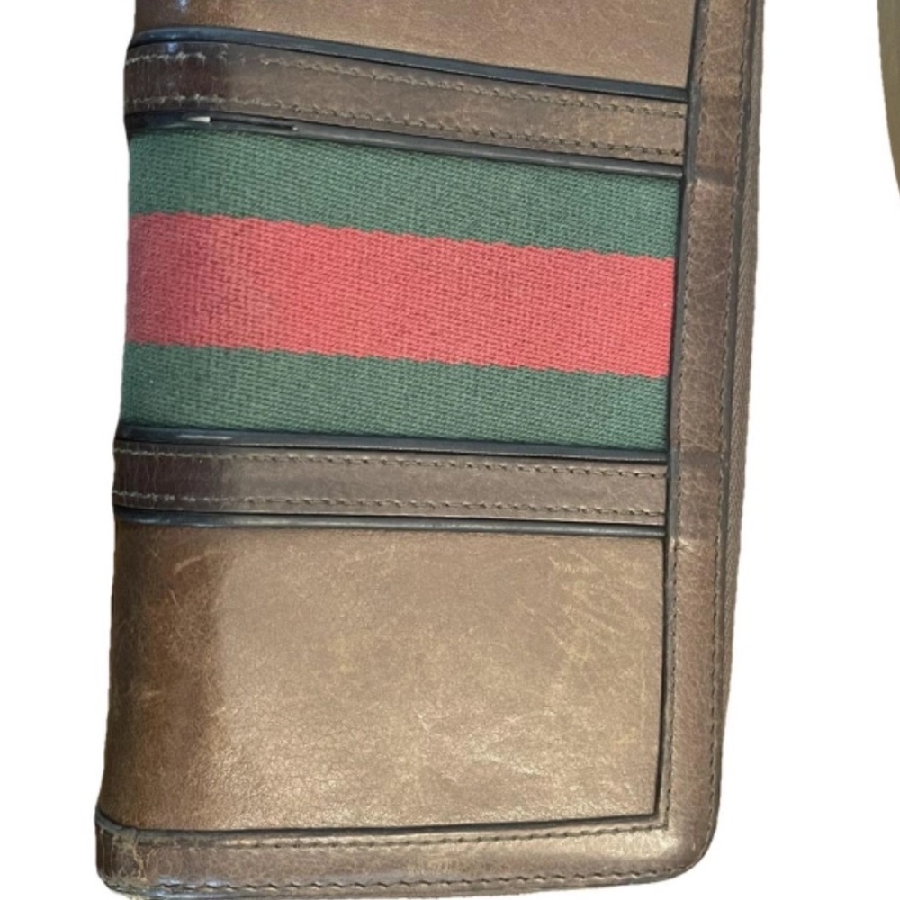 Authentic Gucci wallet